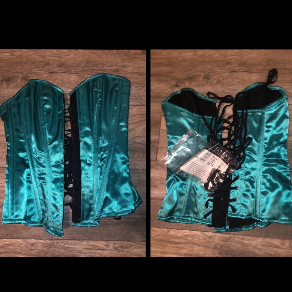 Small corset never worn!